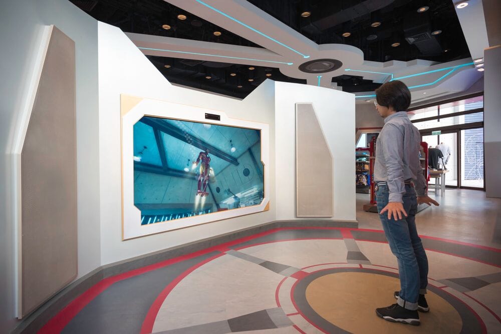 Hong Kong Disneyland_Expo Shop_Become Iron Man at The Stark Expo(3)