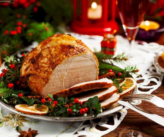 7 Christmas Hotel Buffets Under $50 To Feast This Festive Season (13)