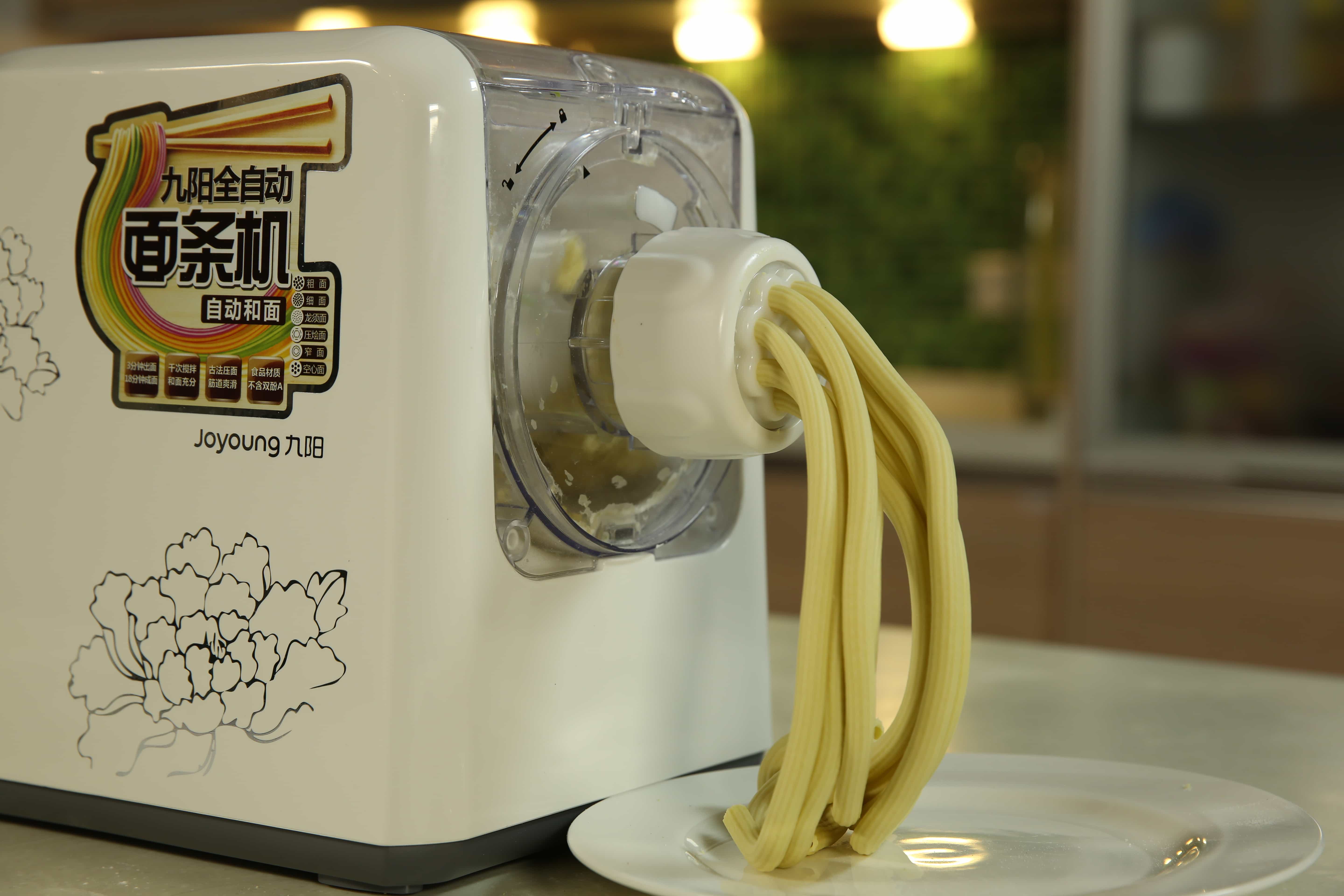 (JYS-N6CS) Joyoung Noodle maker with noodles image3