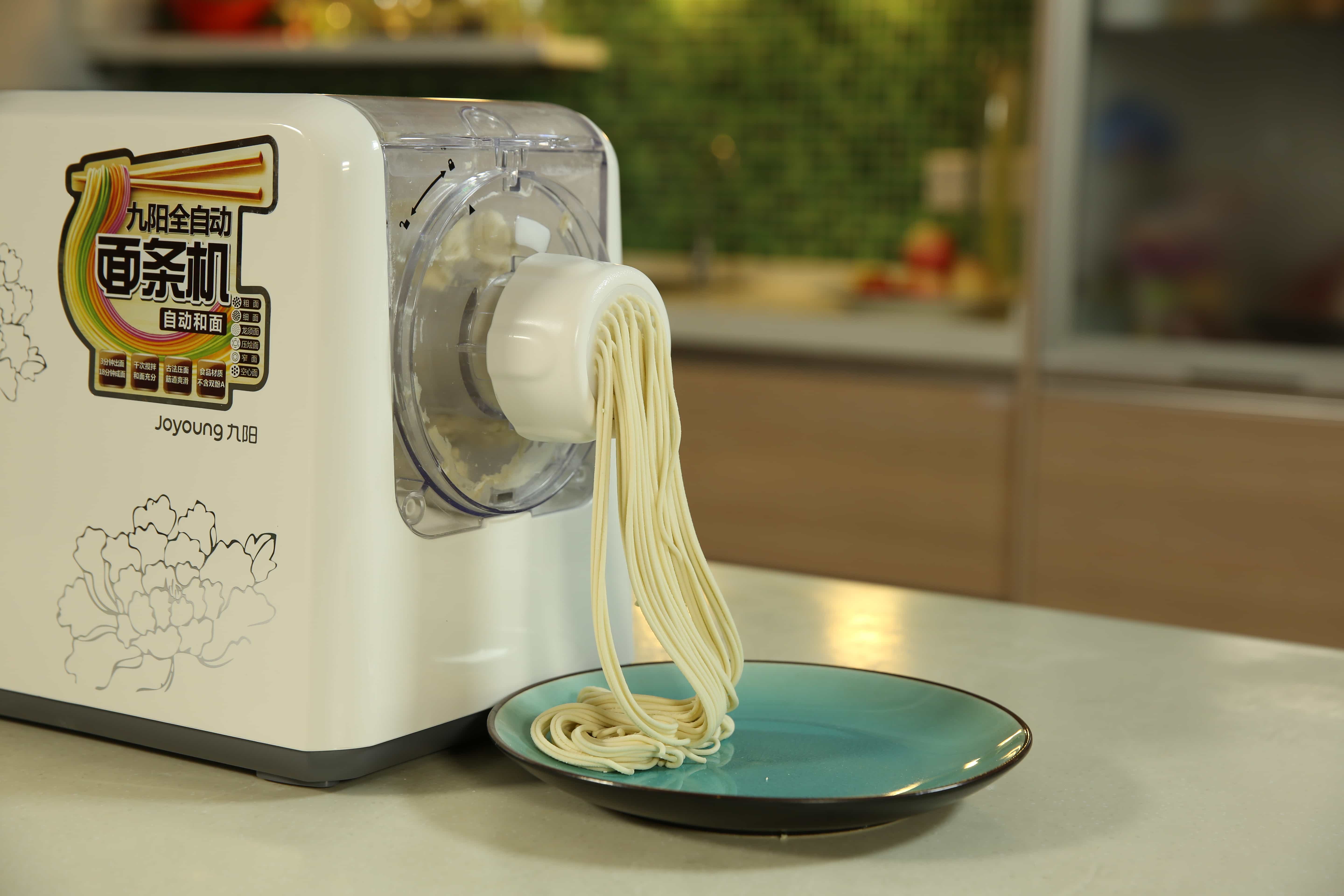 (JYS-N6CS) Joyoung Noodle maker with noodles image4