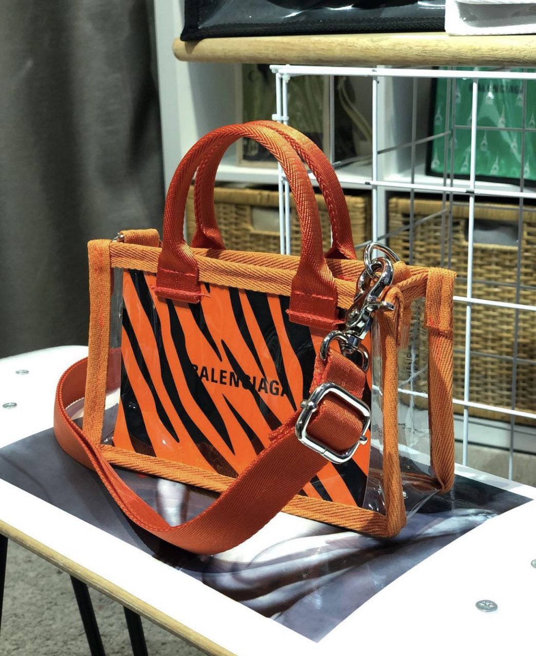 Louis Vuitton Orange Paper Bag  Paper bag design, Orange paper, Bags