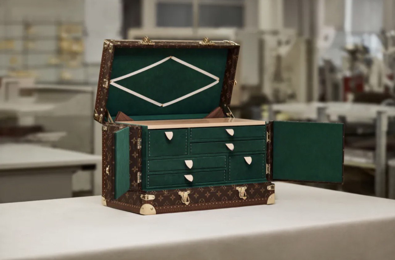 Louis Vuitton's Vanity Mahjong Trunk Is The Perfect Way To Spend An Evening  With Friends