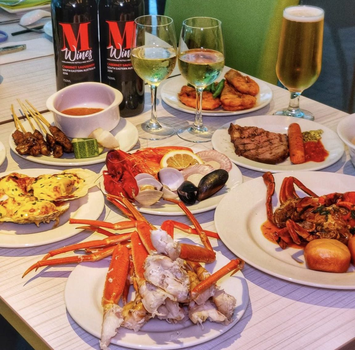 SEAFOOD BUFFET WITH FREE FLOW BEER & WINE, SNOW CRABS, BOSTON LOBSTERS ...