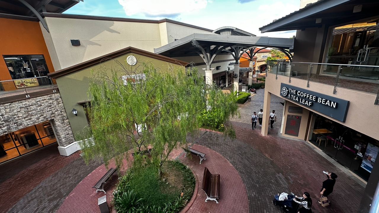 Johor Premium Outlet - Wast of time - Review of Dome, Kulai